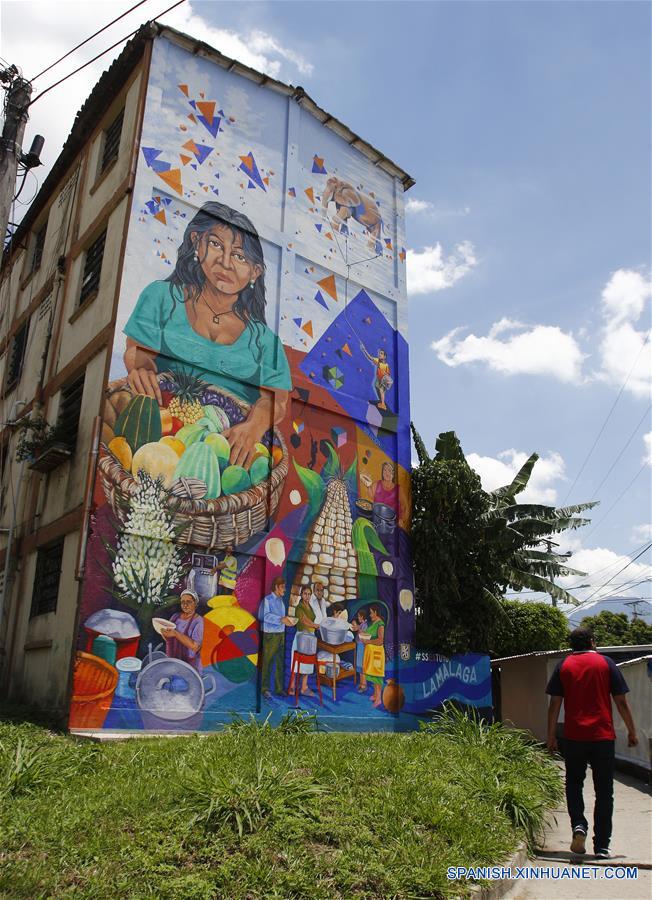 EL SALVADOR-SAN SALVADOR-GRAFITI