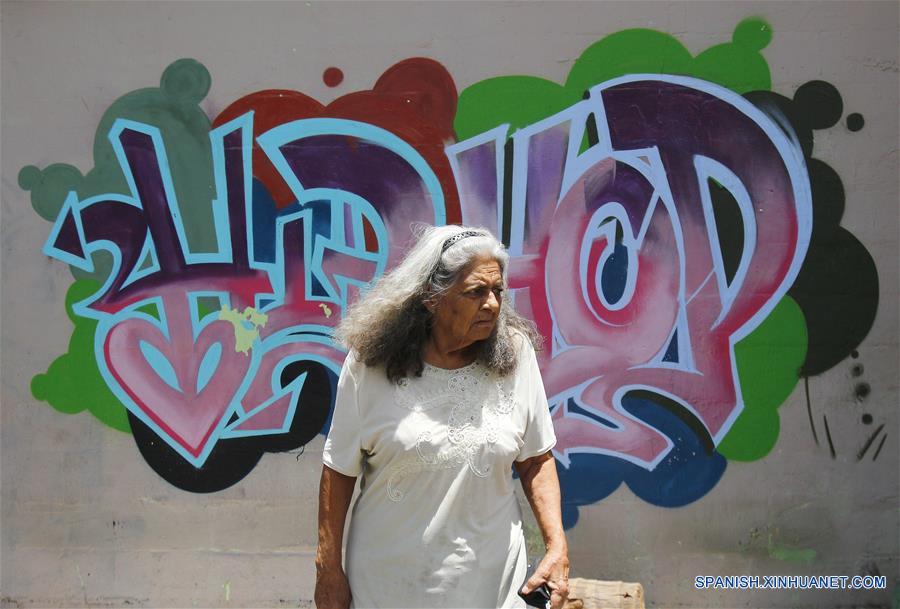 EL SALVADOR-SAN SALVADOR-GRAFITI