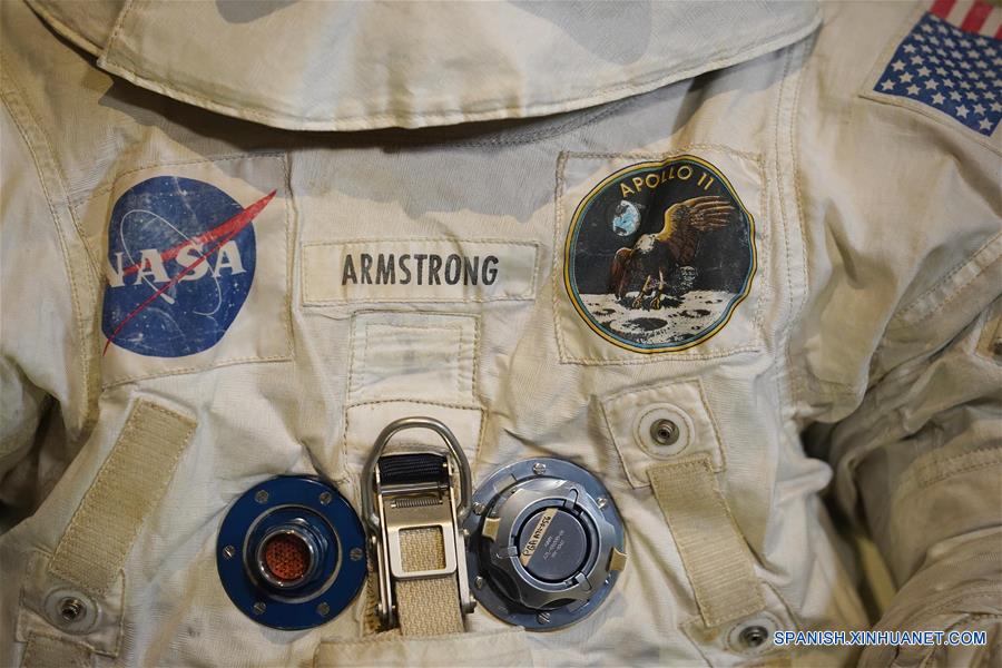 EEUU-WASHINGTON-NEIL ARMSTRONG-TRAJE ESPACIAL-APOLO 11-MUESTRA
