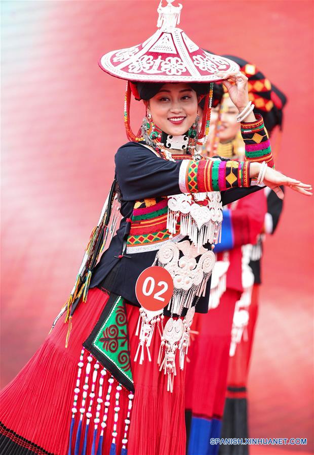 CHINA-SICHUAN-GRUPO ETNICO YI-CONCURSO DE BELLEZA