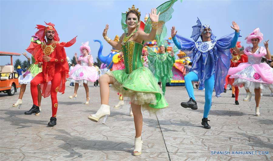 CHINA-JILIN-CUBA-BAILARINA