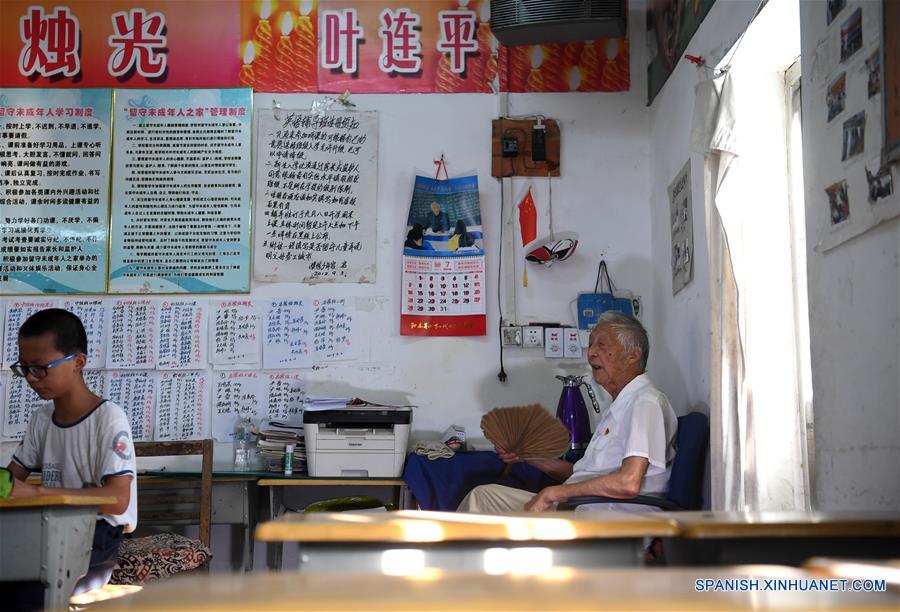 CHINA-ANHUI-ADULTO MAYOR-VOLUNTARIO PARA NIÑOS DEJADOS ATRAS-SERIE 