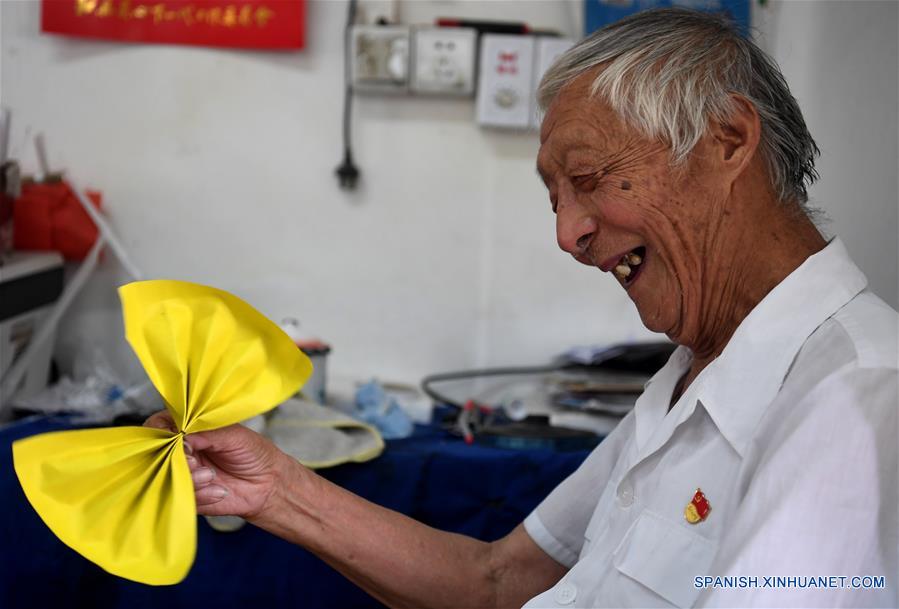 CHINA-ANHUI-ADULTO MAYOR-VOLUNTARIO PARA NIÑOS DEJADOS ATRAS-SERIE 