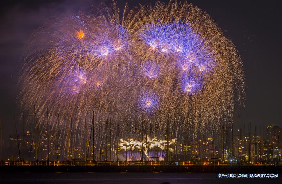 CANADA-VANCOUVER-CELEBRACION DE LA LUZ-FUEGOS ARTIFICIALES-EQUIPO DE CROACIA
