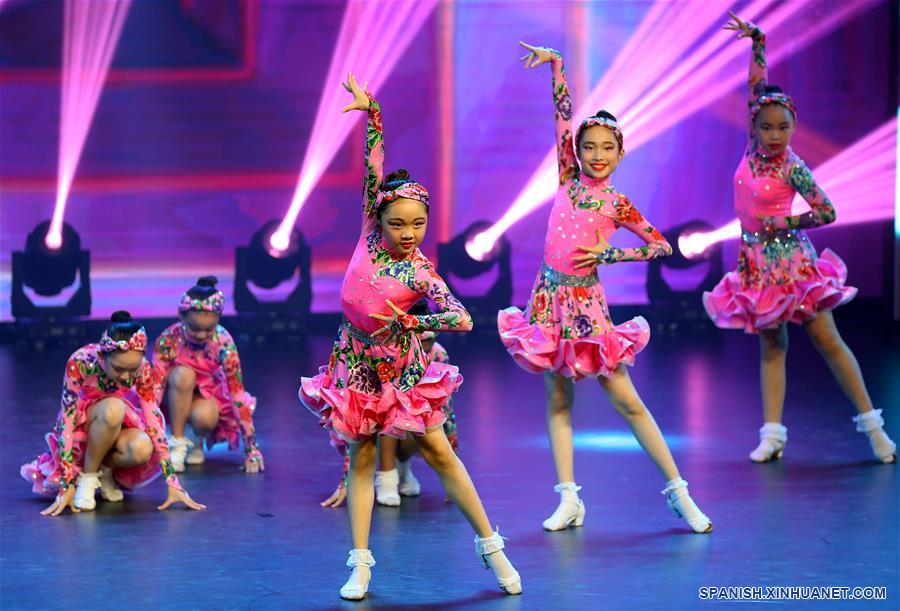 CHINA-SHANGHAI-BAILE-CONCURSO