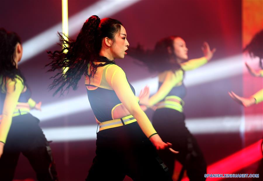 CHINA-SHANGHAI-BAILE-CONCURSO