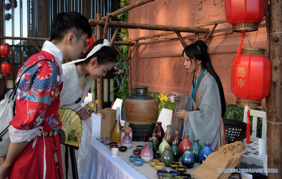 CHINA-SHAANXI-FERIA NOCTURNA