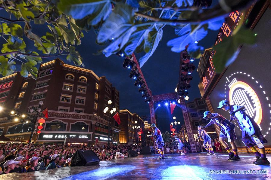 CHINA-XINJIANG-ECONOMIA NOCTURNA-SERIE