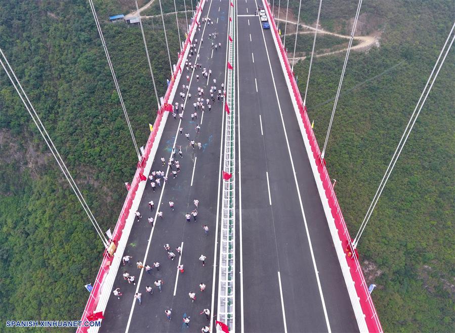 CHINA-SICHUAN-GUIZHOU-RIO CHISHUI-PUENTE