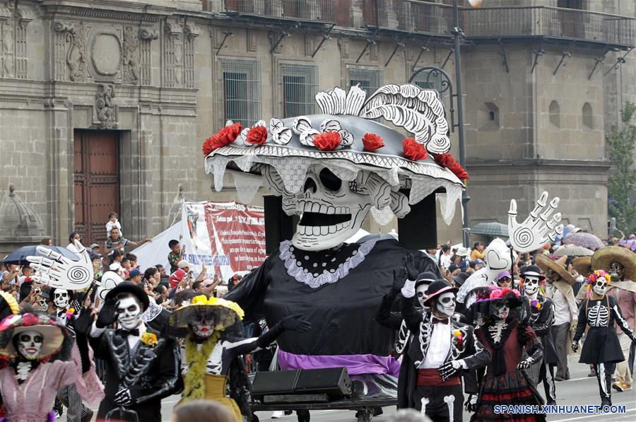 MEXICO-CIUDAD DE MEXICO-DESFILE DE DIA DE MUERTOS
