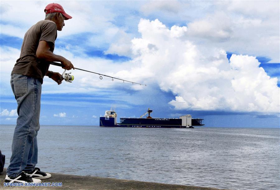 CUBA-HABANA-CHINA-DIQUE FLOTANTE