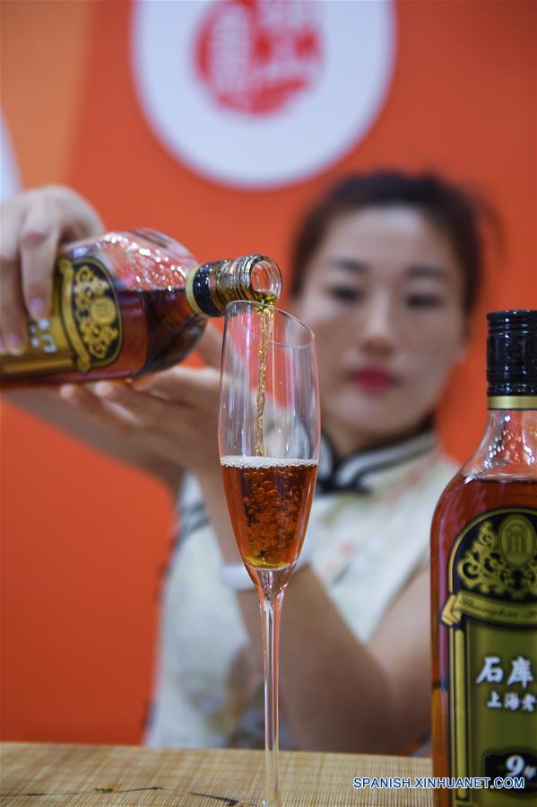 CHINA-ZHEJIANG-SHAOXING-VINO DE ARROZ