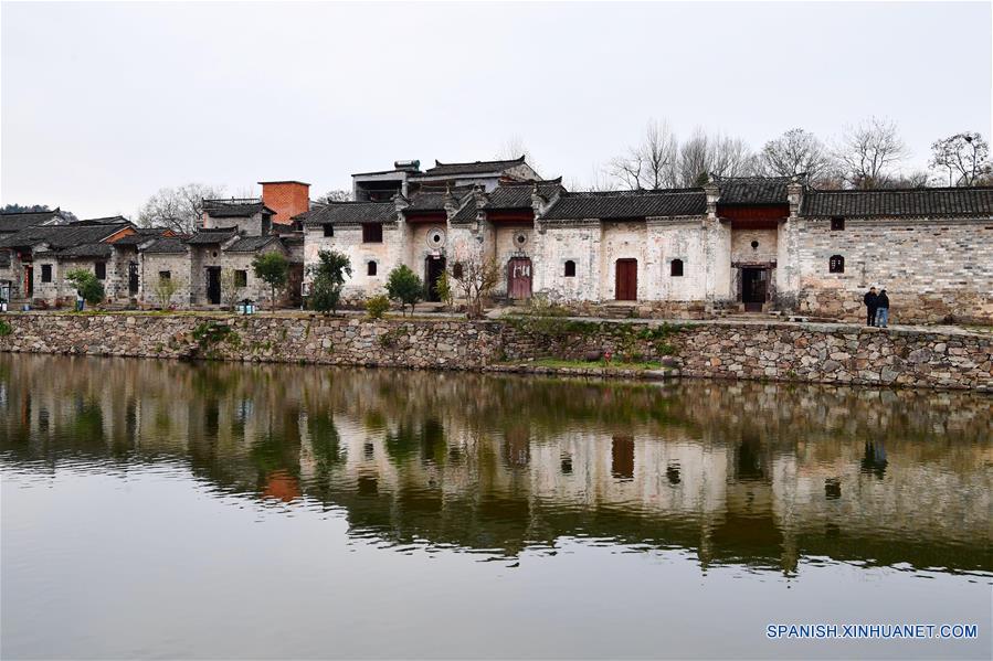 CHINA-HENAN-XINXIAN-ALDEAS-TURISMO