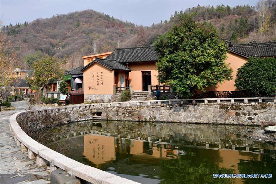 CHINA-HENAN-XINXIAN-ALDEAS-TURISMO