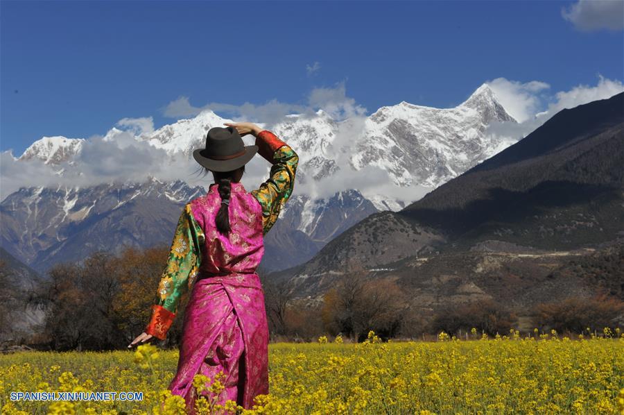 CHINA-TIBET-FLOR DE COL