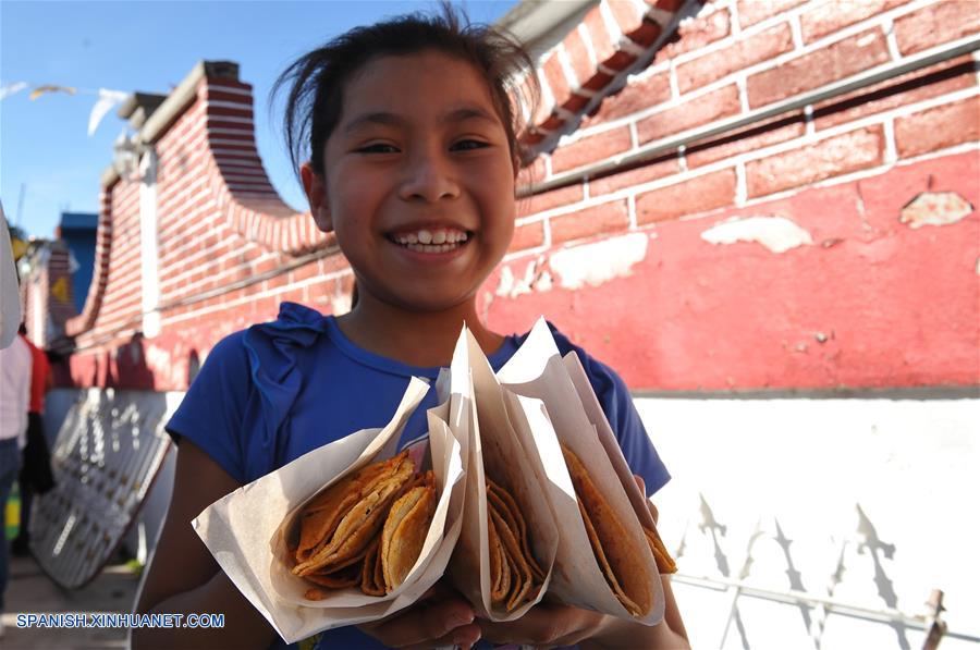 MEXICO-TLAXCALA-FERIA-TACO DE CANASTA