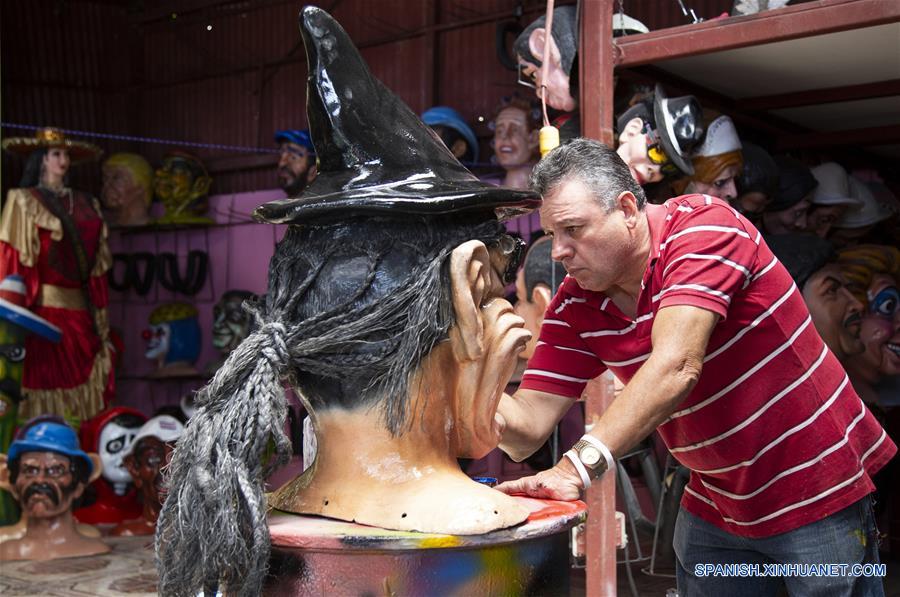 COSTA RICA-HEREDIA-MASCARERO