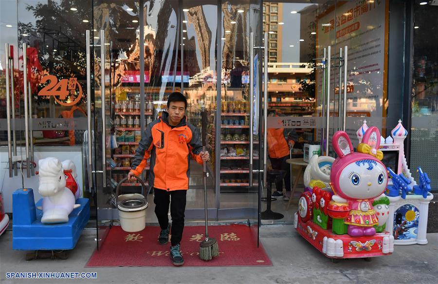 CHINA-XI'AN-PERSONAS CON DISCAPACIDAD MENTAL-SUPERMERCADO ESPECIAL