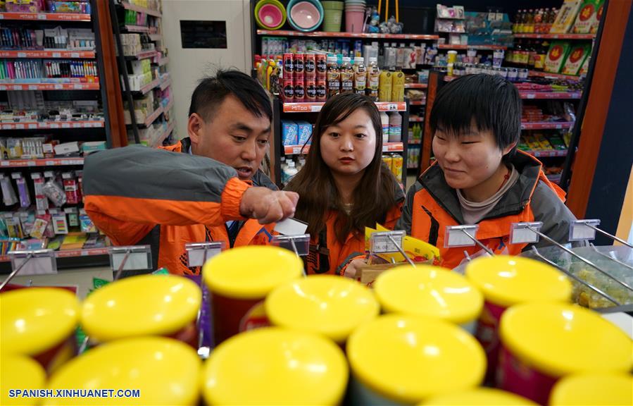 CHINA-XI'AN-PERSONAS CON DISCAPACIDAD MENTAL-SUPERMERCADO ESPECIAL