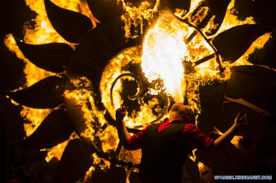 CANADA-TORONTO-FESTIVAL DE SOLSTICIO DE INVIERNO