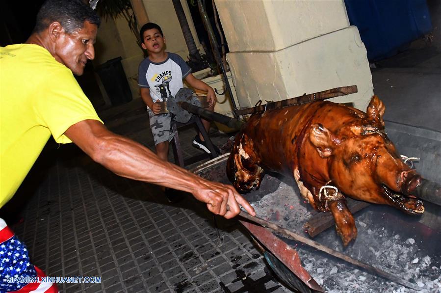 CUBA-HABANA-TRADICIONES-AÑO NUEVO