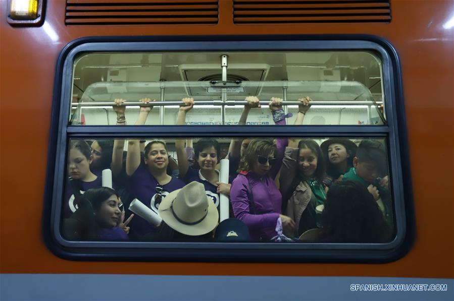 MEXICO-CIUDAD DE MEXICO-DIA INTERNACIONAL DE LA MUJER-MANIFESTACION