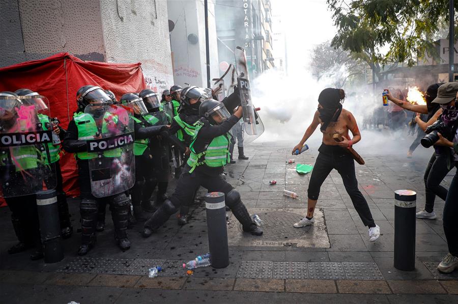 MEXICO-CIUDAD DE MEXICO-DIA INTERNACIONAL DE LA MUJER-MANIFESTACION 