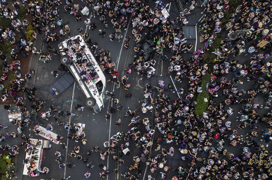 MEXICO-CIUDAD DE MEXICO-DIA INTERNACIONAL DE LA MUJER-MANIFESTACION