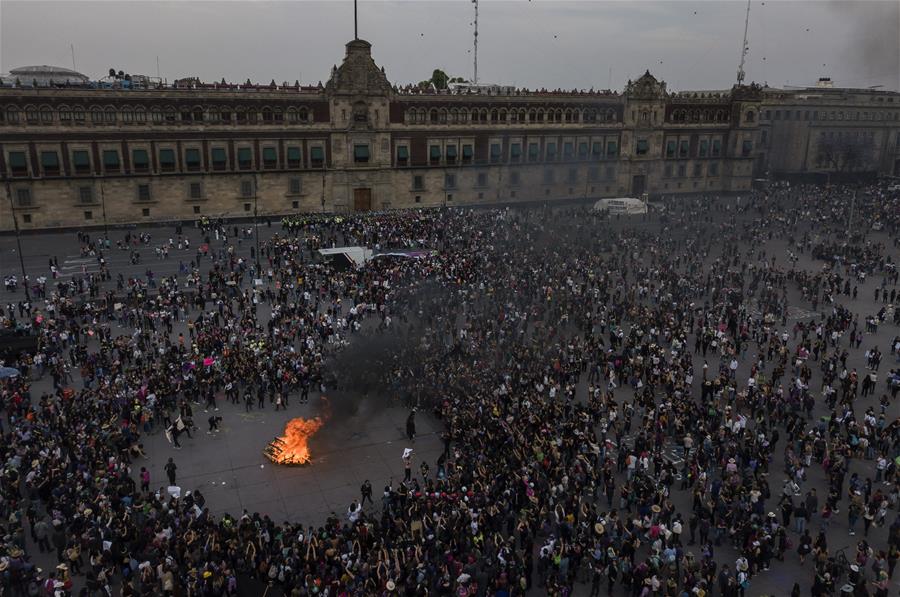 MEXICO-CIUDAD DE MEXICO-DIA INTERNACIONAL DE LA MUJER-MANIFESTACION