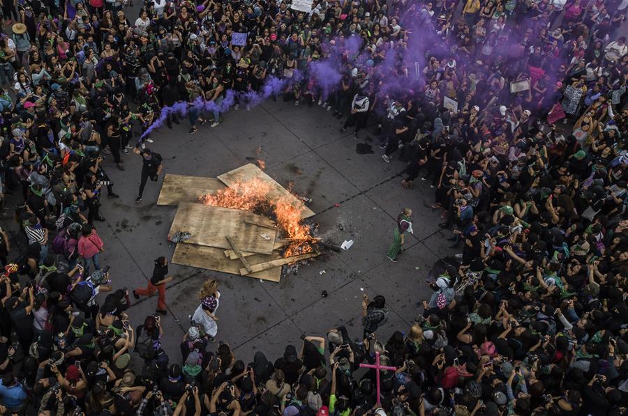MEXICO-CIUDAD DE MEXICO-DIA INTERNACIONAL DE LA MUJER-MANIFESTACION