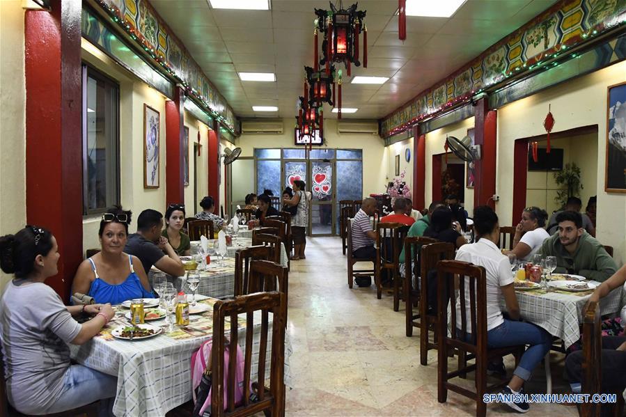 CUBA-CIEGO DE AVILA-CHINA-SOCIEDAD