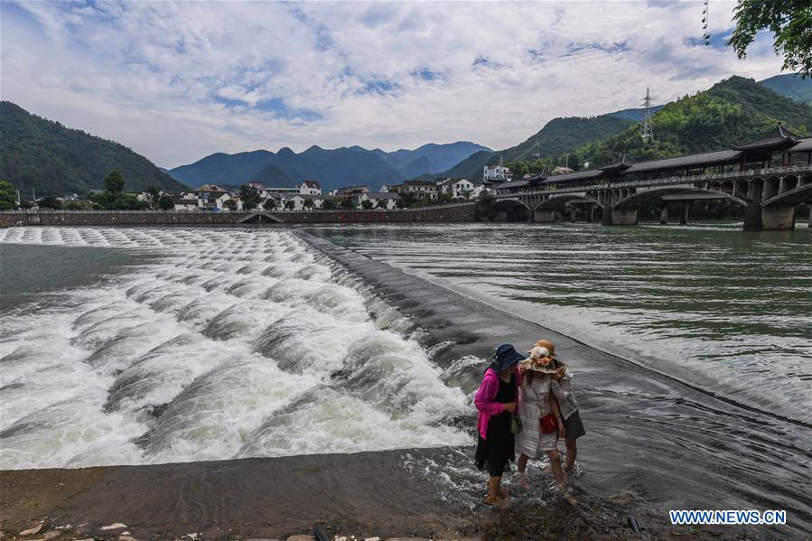 CHINA-ZHEJIANG-HANGZHOU-ECOTURISMO