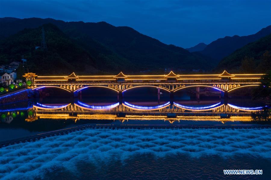 CHINA-ZHEJIANG-HANGZHOU-ECOTURISMO
