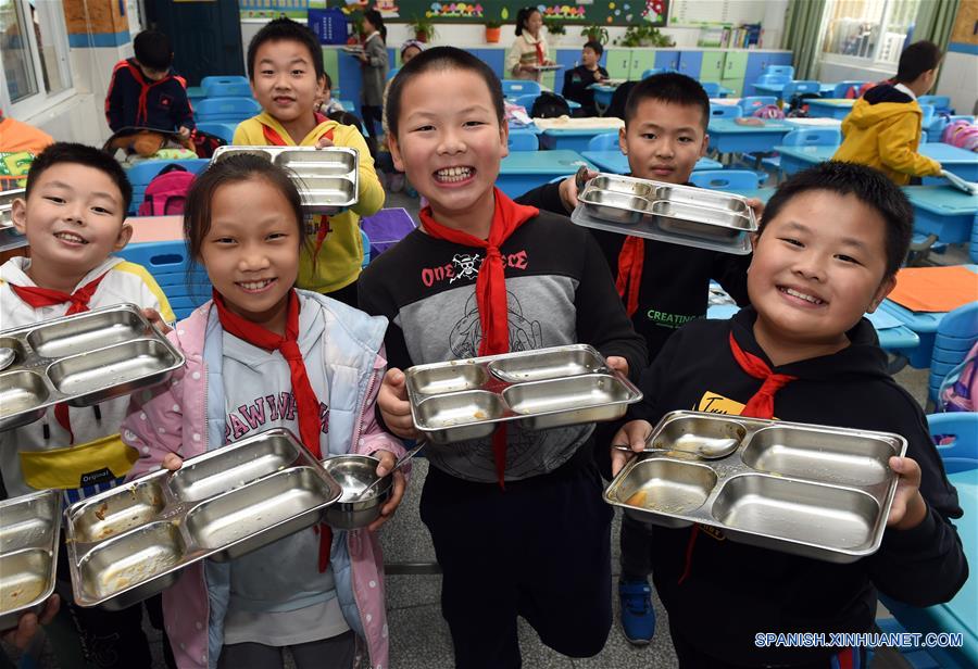 CHINA-ANHUI-HEFEI-ESCUELAS-CAMPAÑA DE EDUCACION