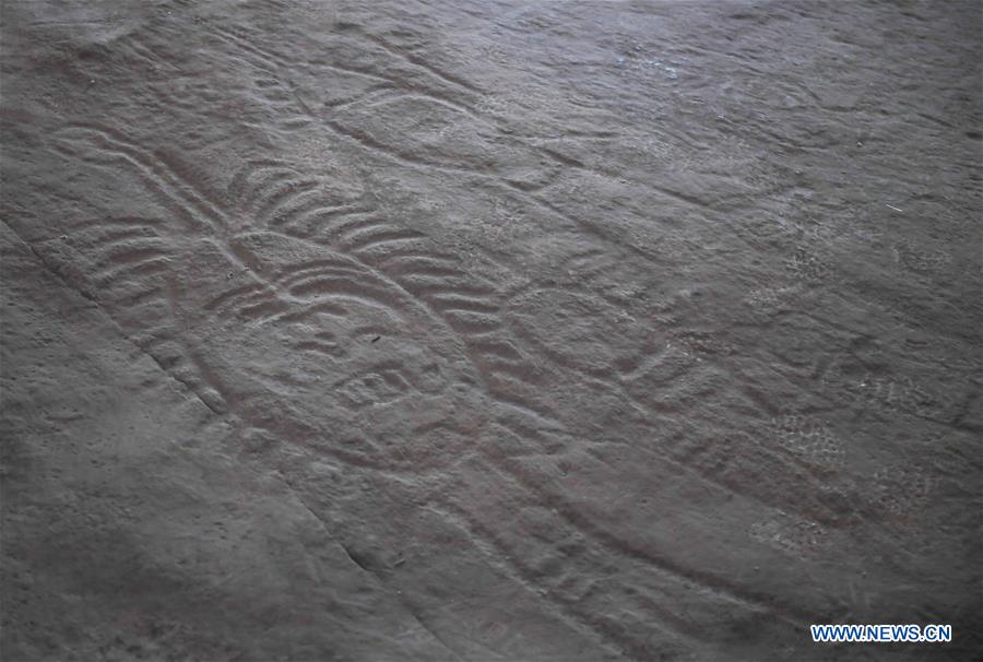 CHINA-MONGOLIA INTERIOR-WUHAI-DIBUJOS RUPESTRES