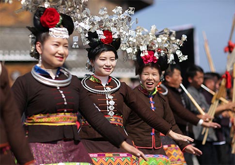 Guizhou: Banquete de mesa larga en condado de Danzhai
