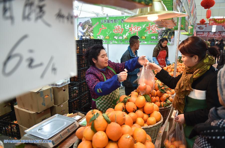 El índice de precios al consumidor (IPC) de China, el indicador principal de la inflación, creció un 0,8 por ciento interanual en enero, lo que representa el incremento más lento desde noviembre de 2009, cuando se registró un 0,6 por ciento, informó hoy martes el Buró Nacional de Estadísticas (BNE).