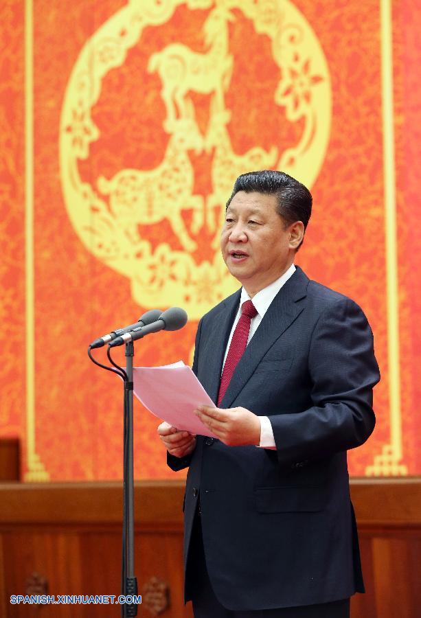 El presidente de China, Xi Jinping, y otros líderes del país trasladaron hoy martes sus felicitaciones por el Año Nuevo Lunar al pueblo chino tanto dentro como fuera del país.