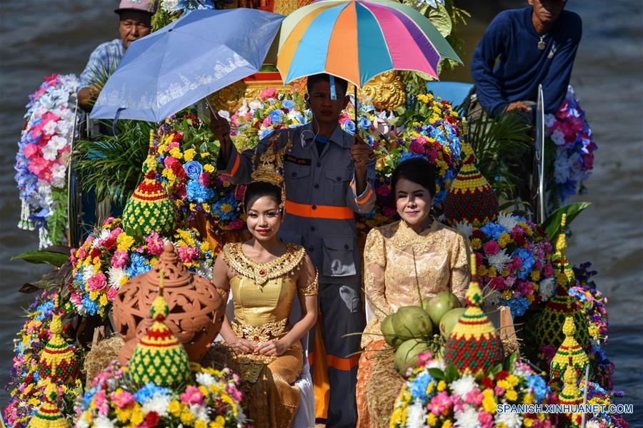 (8)TAILANDIA-NONTHABURI-SOCIEDAD-FESTIVAL