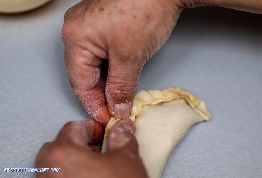 (7)MEXICO-CIUDAD DE MEXICO-SOCIEDAD-EMPANADAS-SERIE