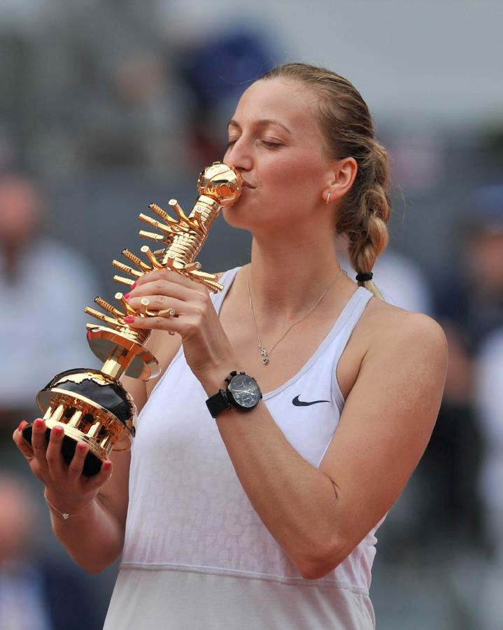 （体育）（1）网球——马德里公开赛：科维托娃夺冠