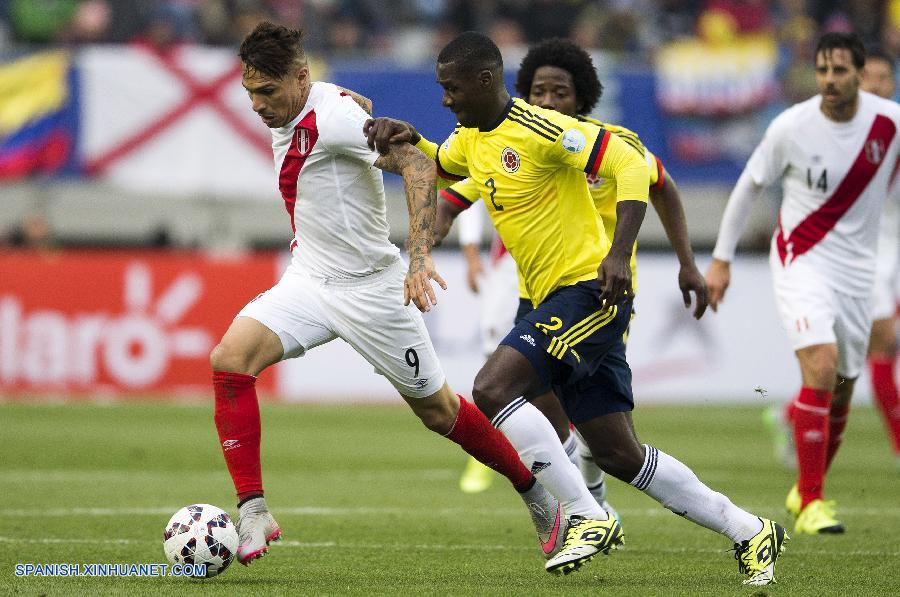 Las selecciones de Perú y Colombia empataron sin goles esta tarde en el Estadio de Temuco, lo que significó la clasificación del cuadro de la franja (Perú) a la siguiente ronda, mientras Colombia quedó a la espera del resultado entre Brasil y Venezuela más tarde.