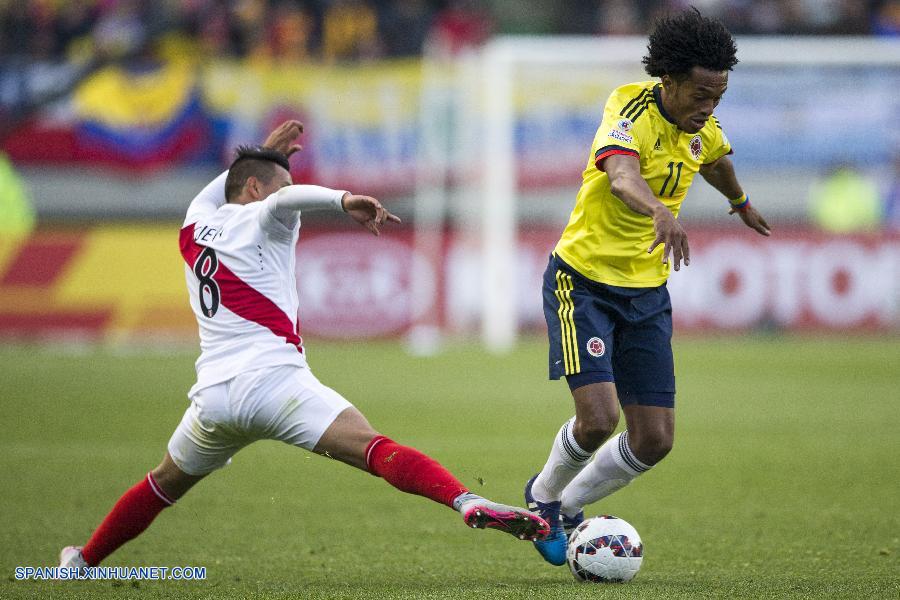 Las selecciones de Perú y Colombia empataron sin goles esta tarde en el Estadio de Temuco, lo que significó la clasificación del cuadro de la franja (Perú) a la siguiente ronda, mientras Colombia quedó a la espera del resultado entre Brasil y Venezuela más tarde.