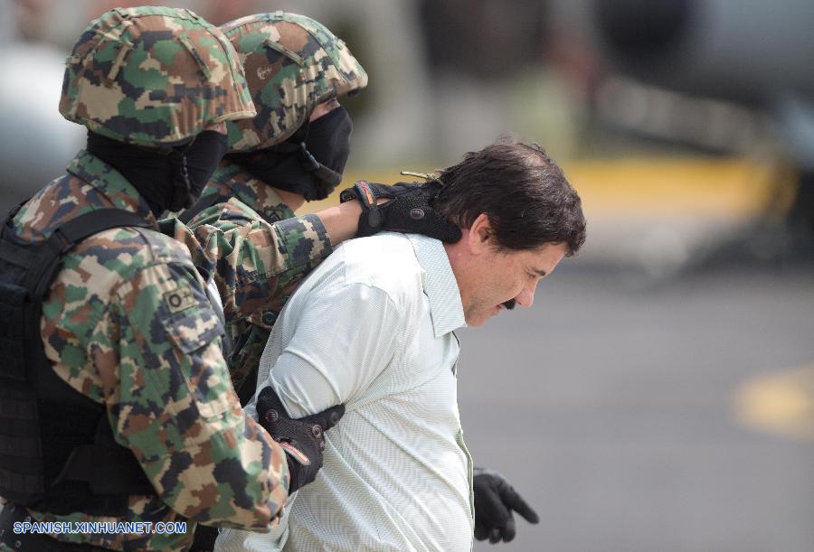 El narcotraficante mexicano Joaquín 'El Chapo' Guzmán Loera, se fugó la noche del sábado de una cárcel de máxima seguridad en el central Estado de México donde se encontraba preso desde el año pasado, confirmó esta madrugada la Comisión Nacional de Seguridad (CNS).