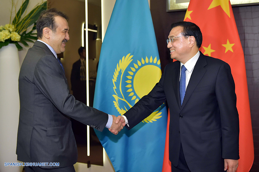 China y Kazajistán prometen fortalecer cooperación en ferrocarril y nuevas energías