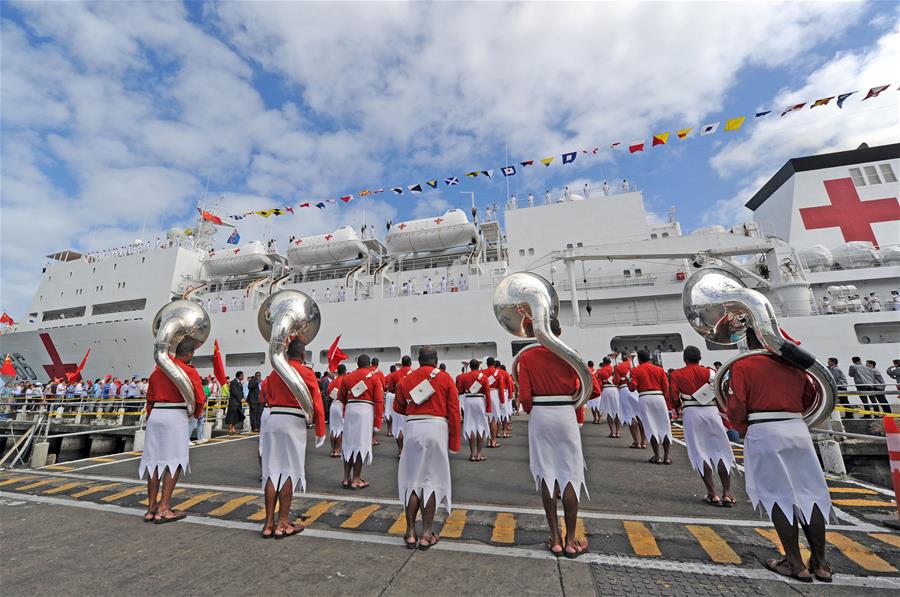 FIYI-SUVA-CHINA-BUQUE HOSPITAL NAVAL-VISITA