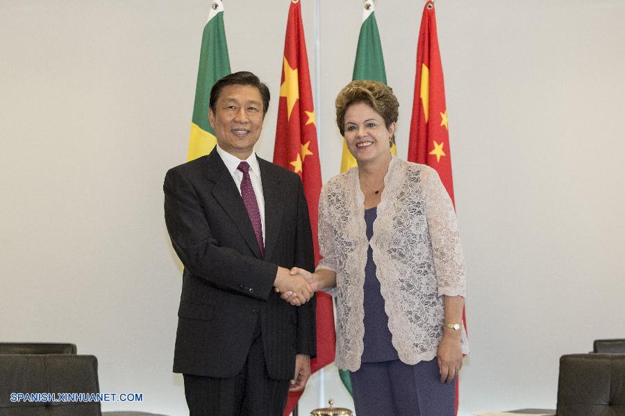 La presidenta brasileña, Dilma Rousseff, se reunió hoy en esta capital con el vicepresidente chino, Li Yuanchao, quien asistió la víspera a la toma de posesión de la mandataria sudamericana como enviado especial del presidente chino, Xi Jinping.