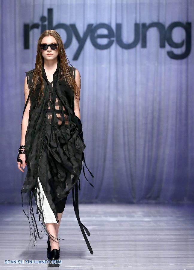 Semana de la moda en Nanjing: Creaciones de Rib Yeung