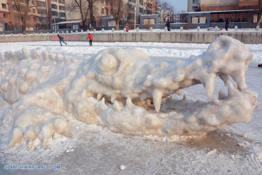 Jilin: Escultura de nieve en forma de cocodrilo 