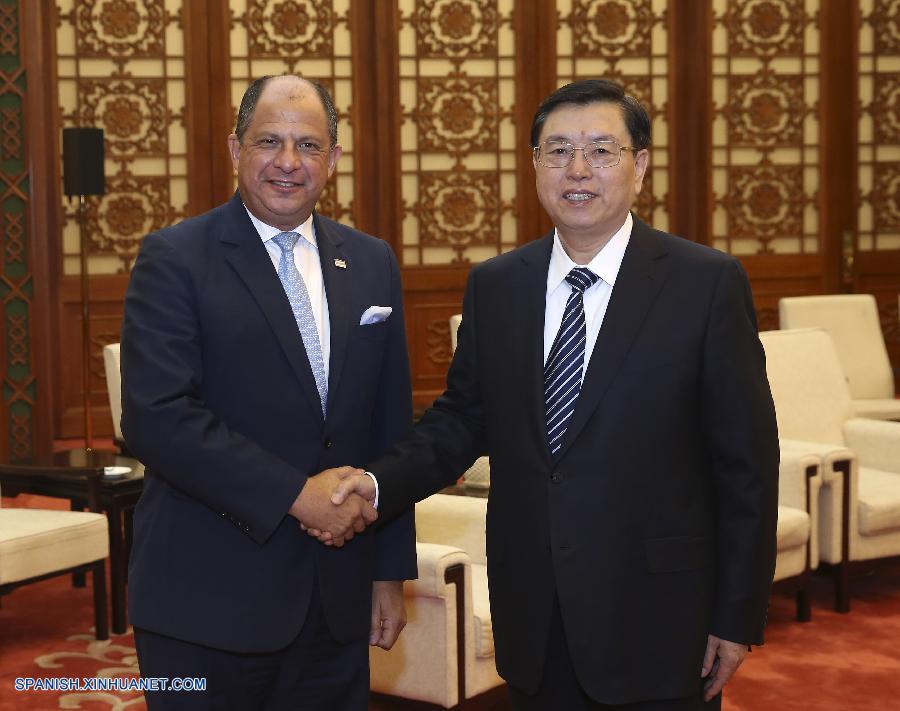 El máximo legislador chino, Zhang Dejiang, mantuvo hoy jueves un encuentro con el presidente costarricense, Luis Guillermo Solís, en Beijing.